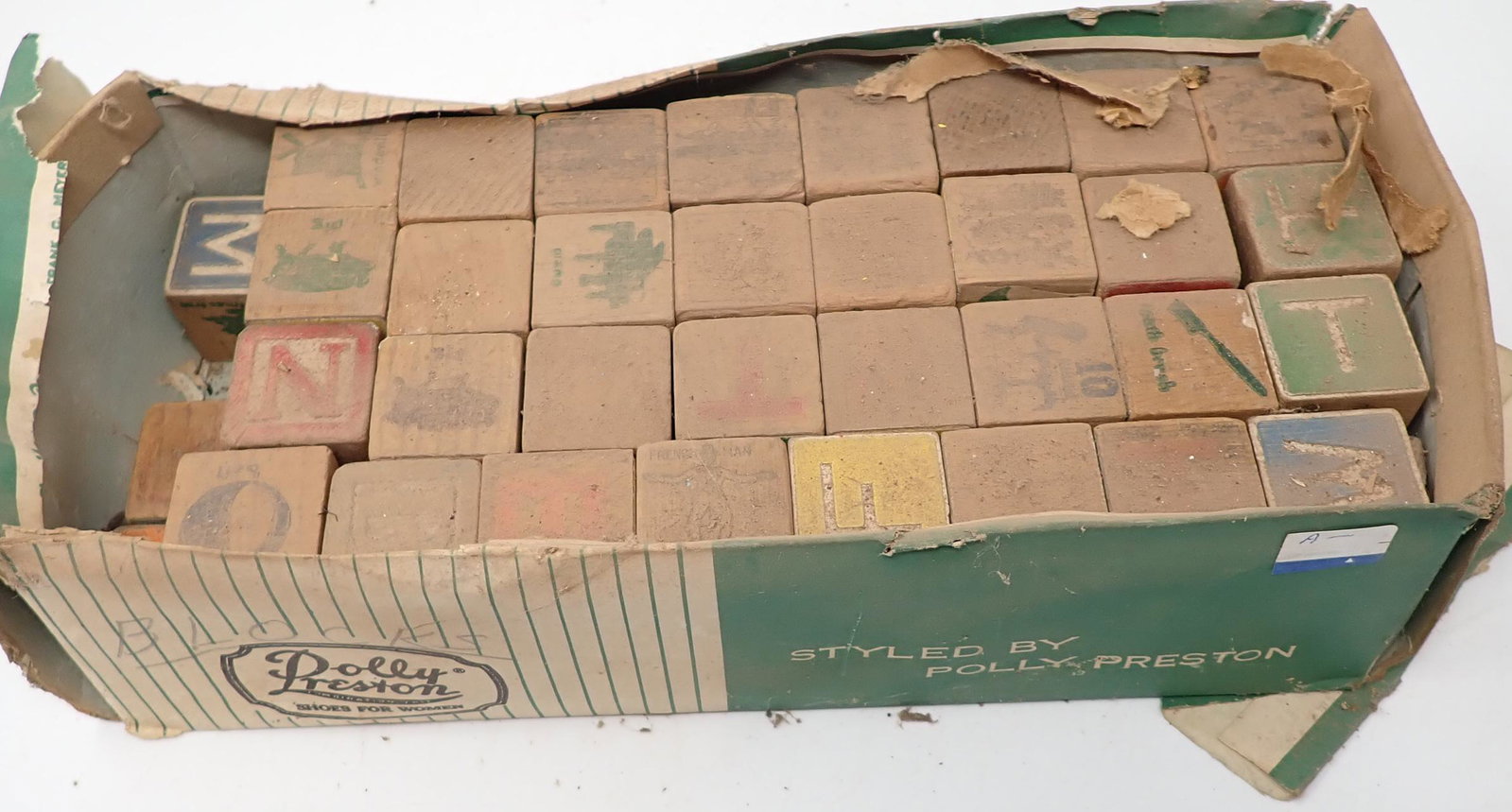 35 Vintage Wooden Blocks: Approx 1 3/8" x 1 3/8"