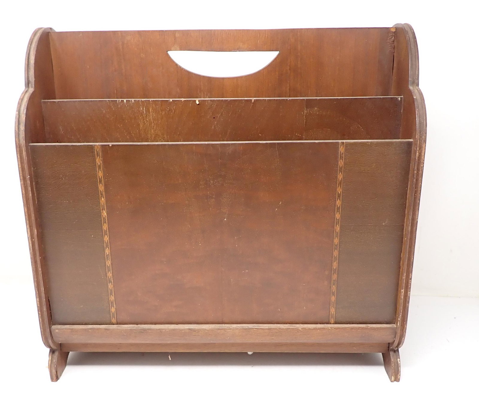 Waterfall Style Magazine Rack: Approx 7 7/8" x 14 1/2" x 14" tall