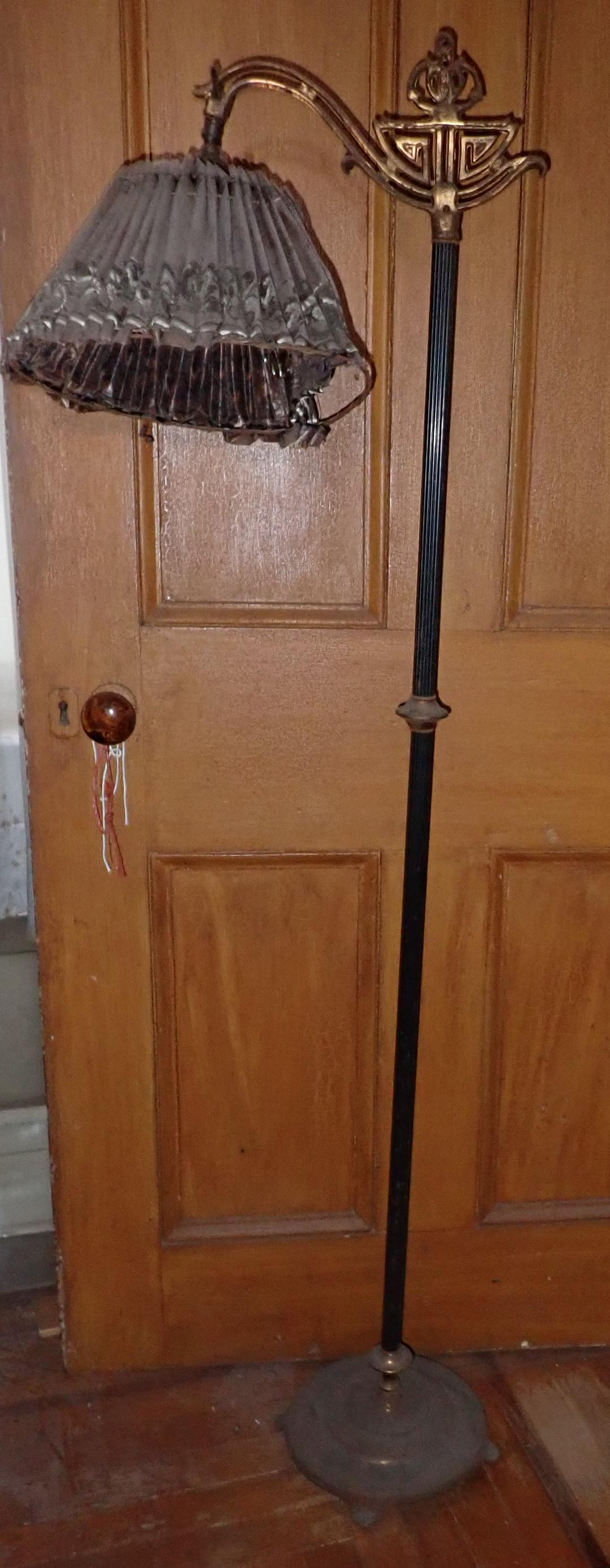 Antique Floor Lamp: Approx 58" tall
