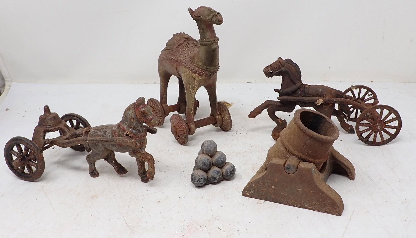 Cast Iron Horses Cannon & Camel: Horses are approx 6 1/4" long