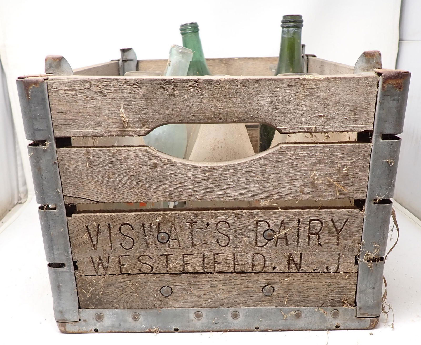 Viswat's Dairy Westfield NJ Milk Bottle Crate (1 of 3)