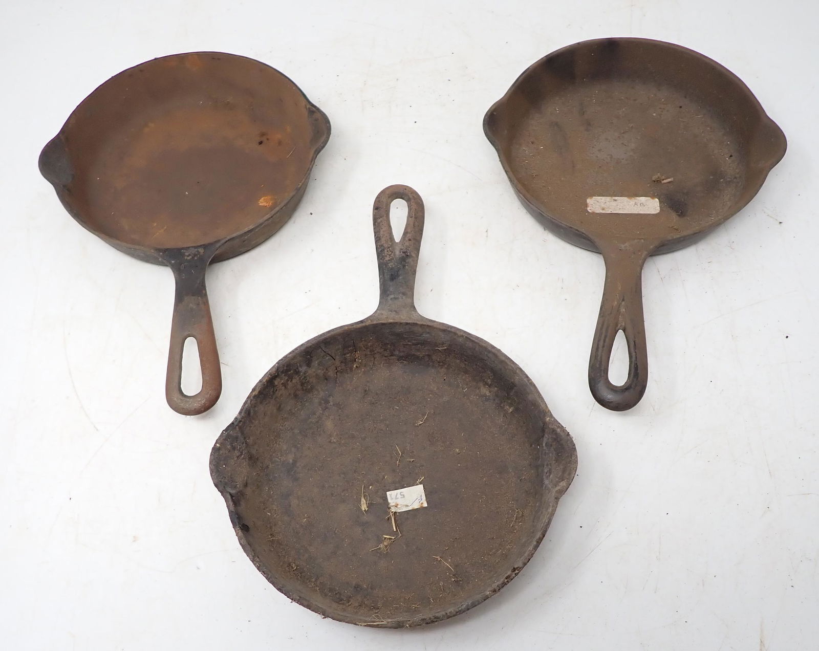 Griswold No 3 Cast Iron Skillets (1 of 2)