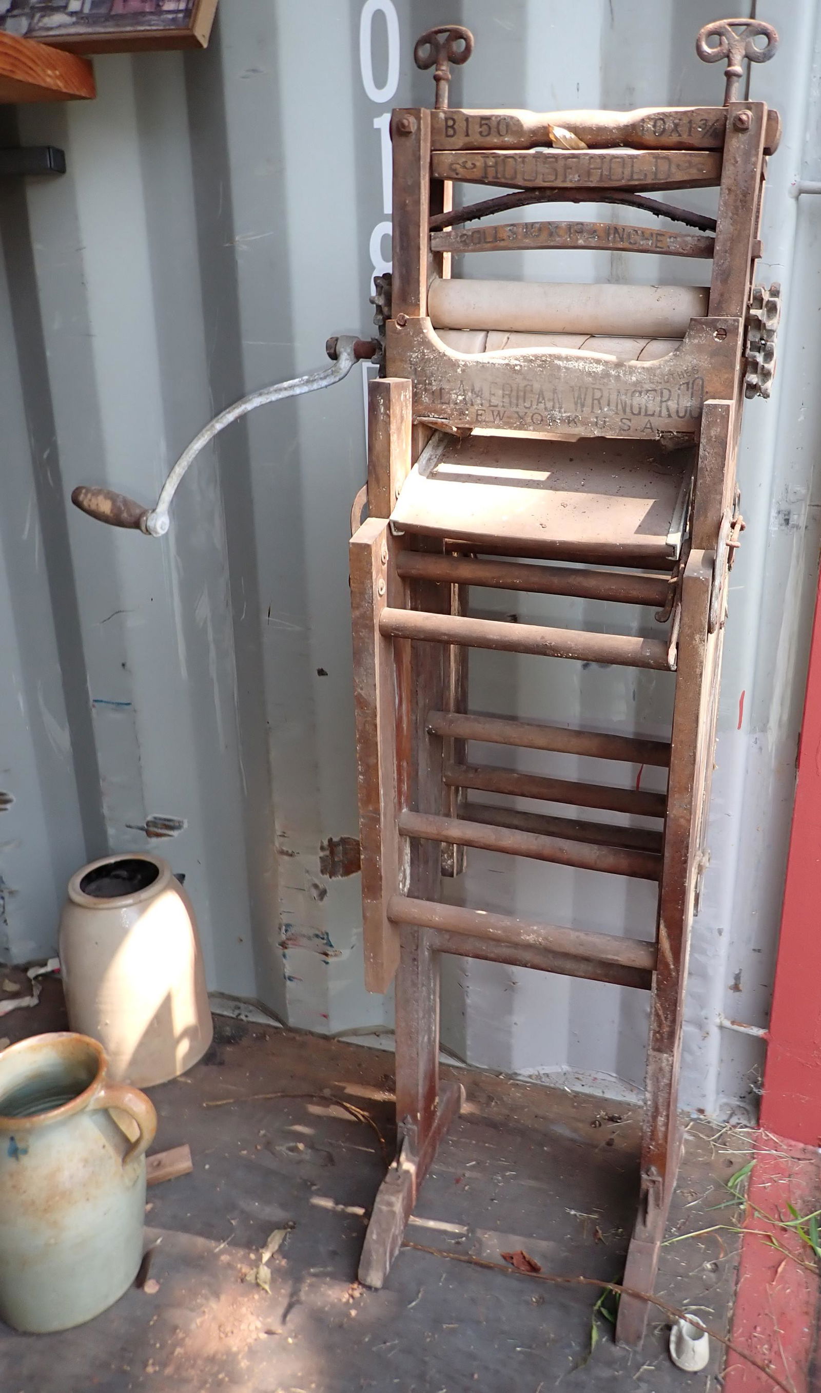 Antique American Wringer B150 (1 of 3)
