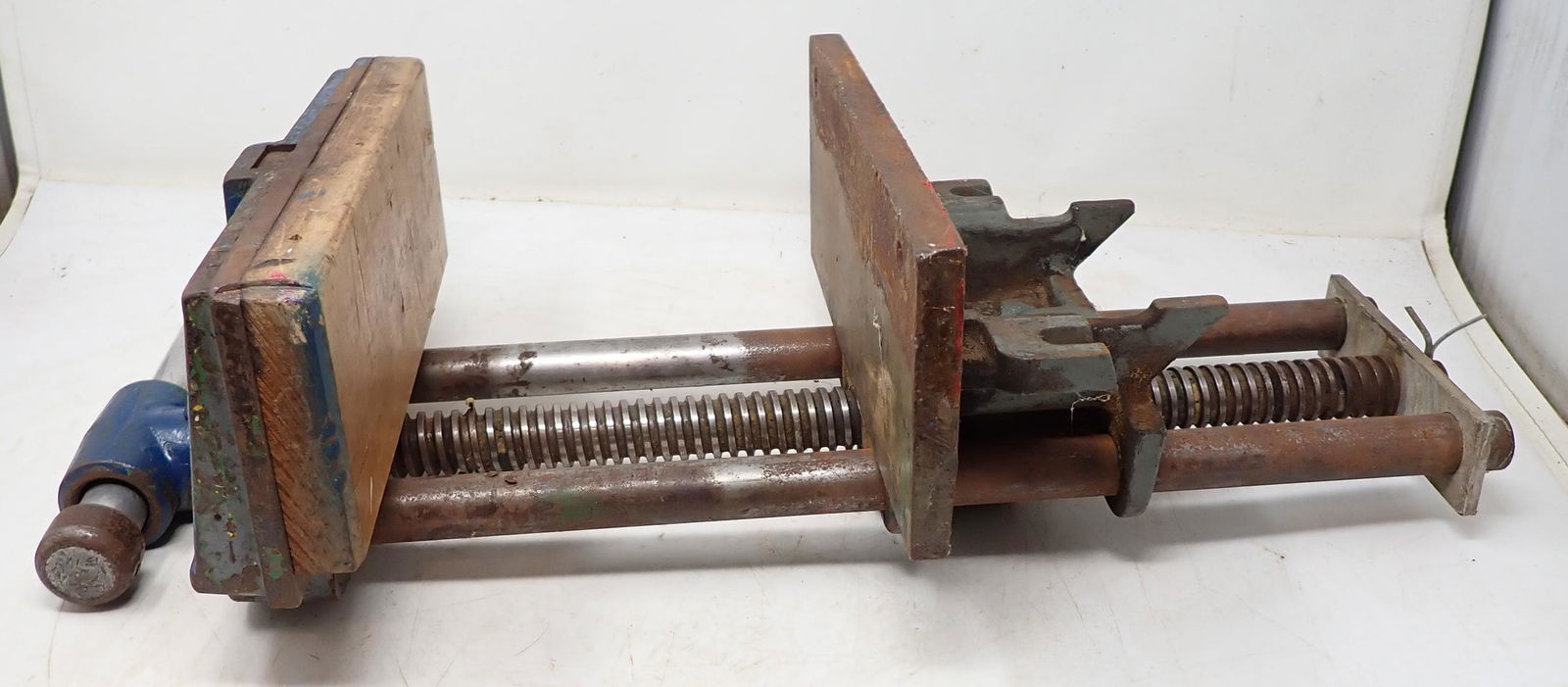 Wilton Carpenters Vise (1 of 3)