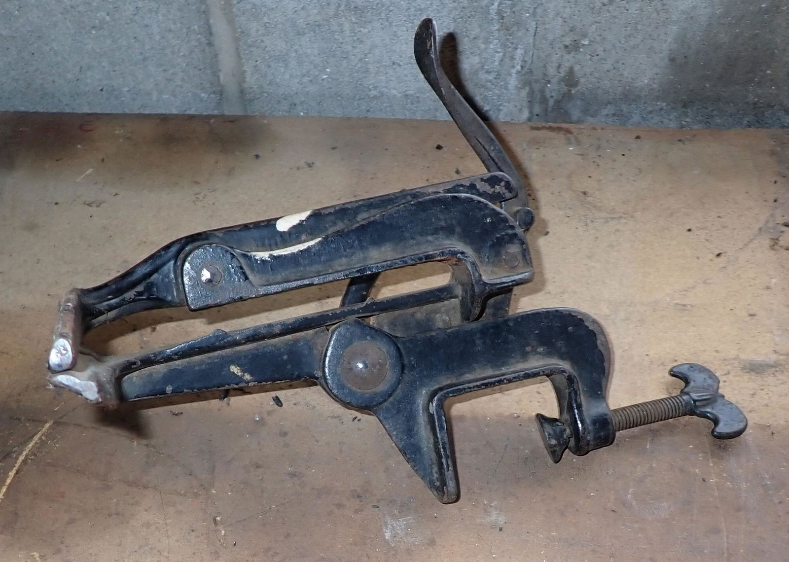 No. 3 Saw Vise (1 of 2)