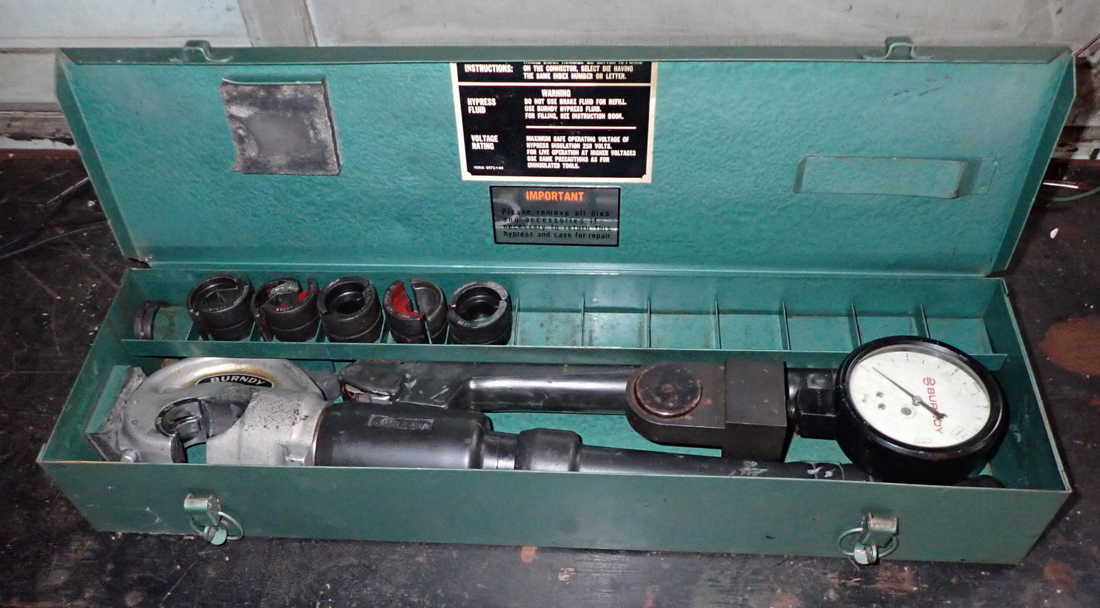 Burndy Hypress Y35 Hydraulic Crimper: Getting all pictured