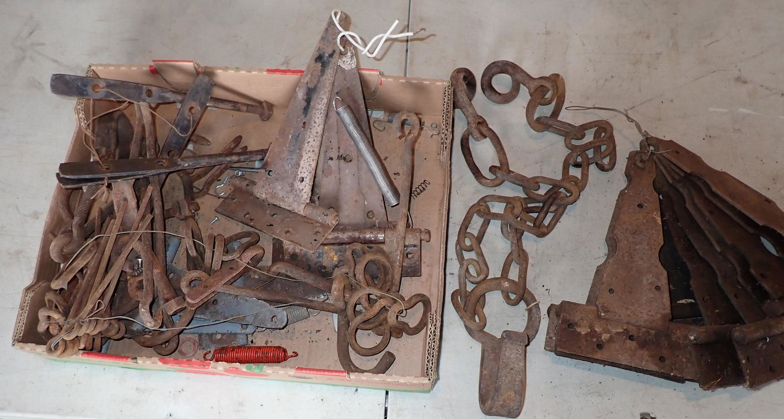 Hardware Hinges Chain & Misc (1 of 2)