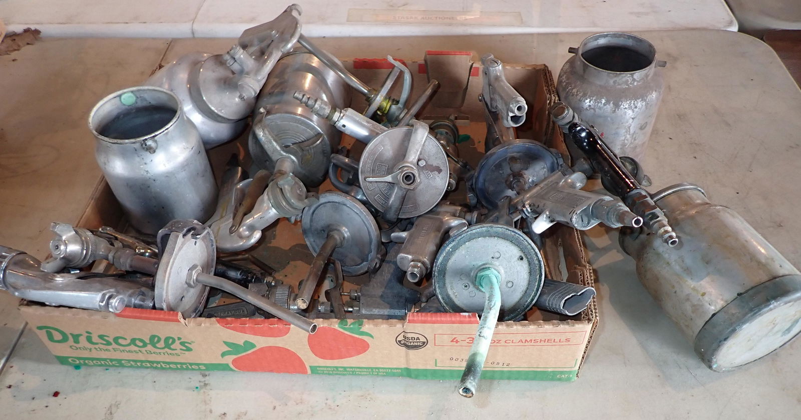 Paint Sprayers / Guns (1 of 2)