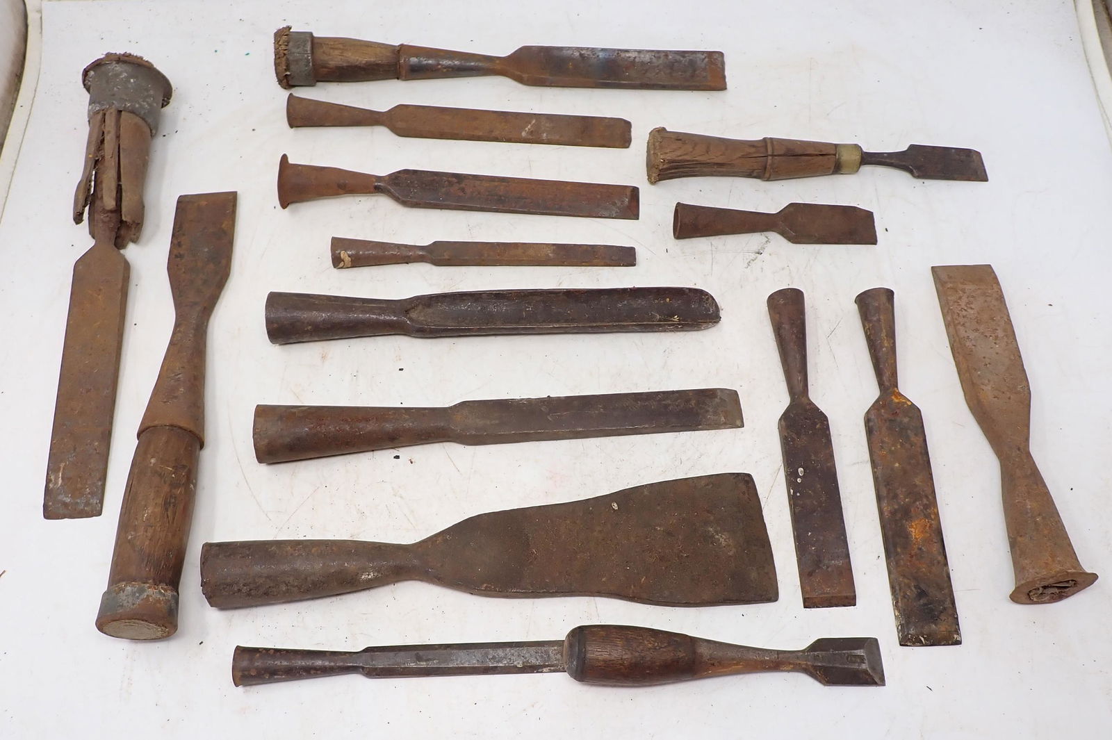 Chisels Slick & Gouges (1 of 6)