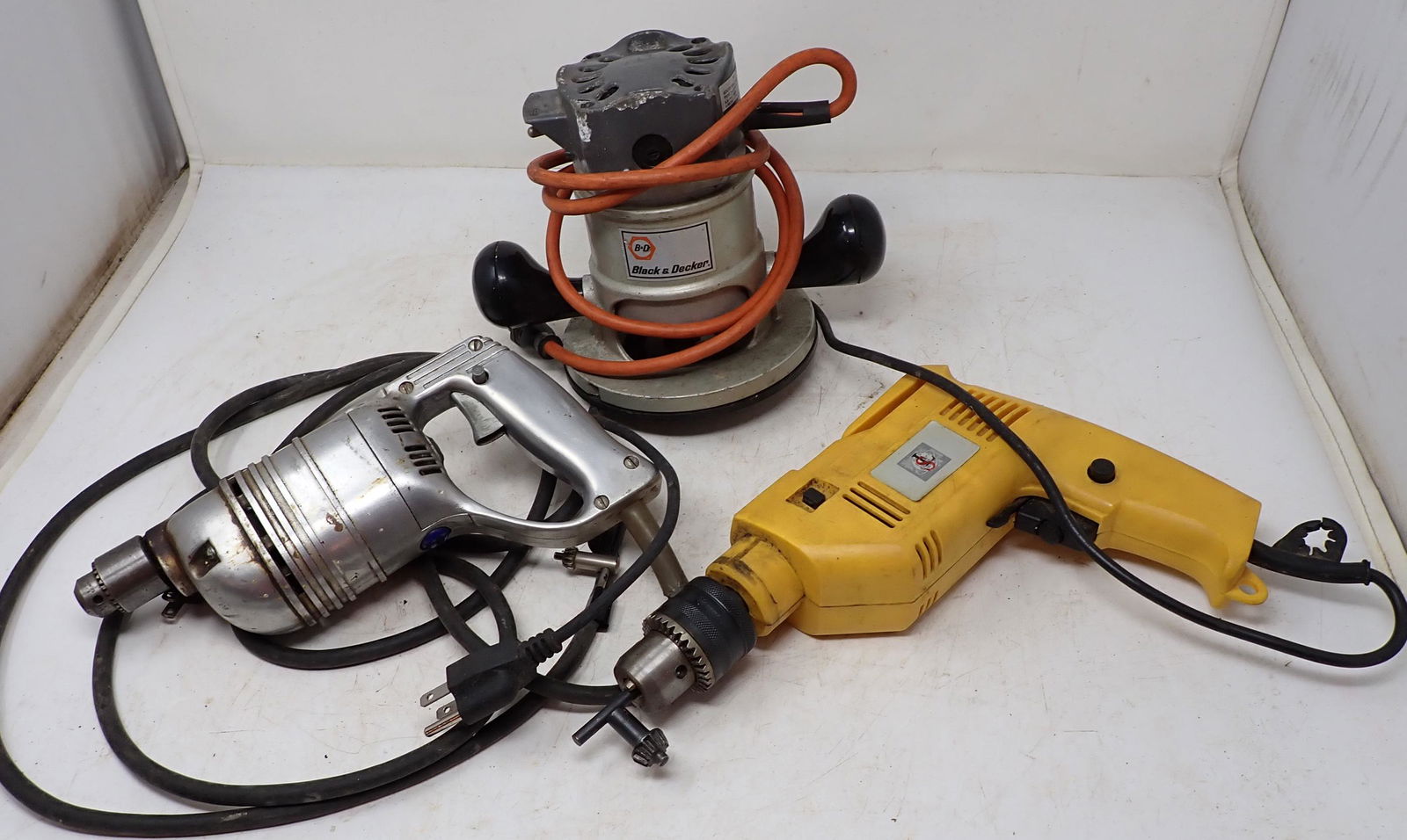 Black & Decker Router w/ Drills (1 of 1)