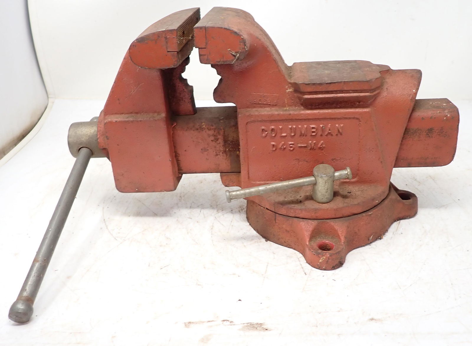 Columbian D45 Swivel Base Bench Vise