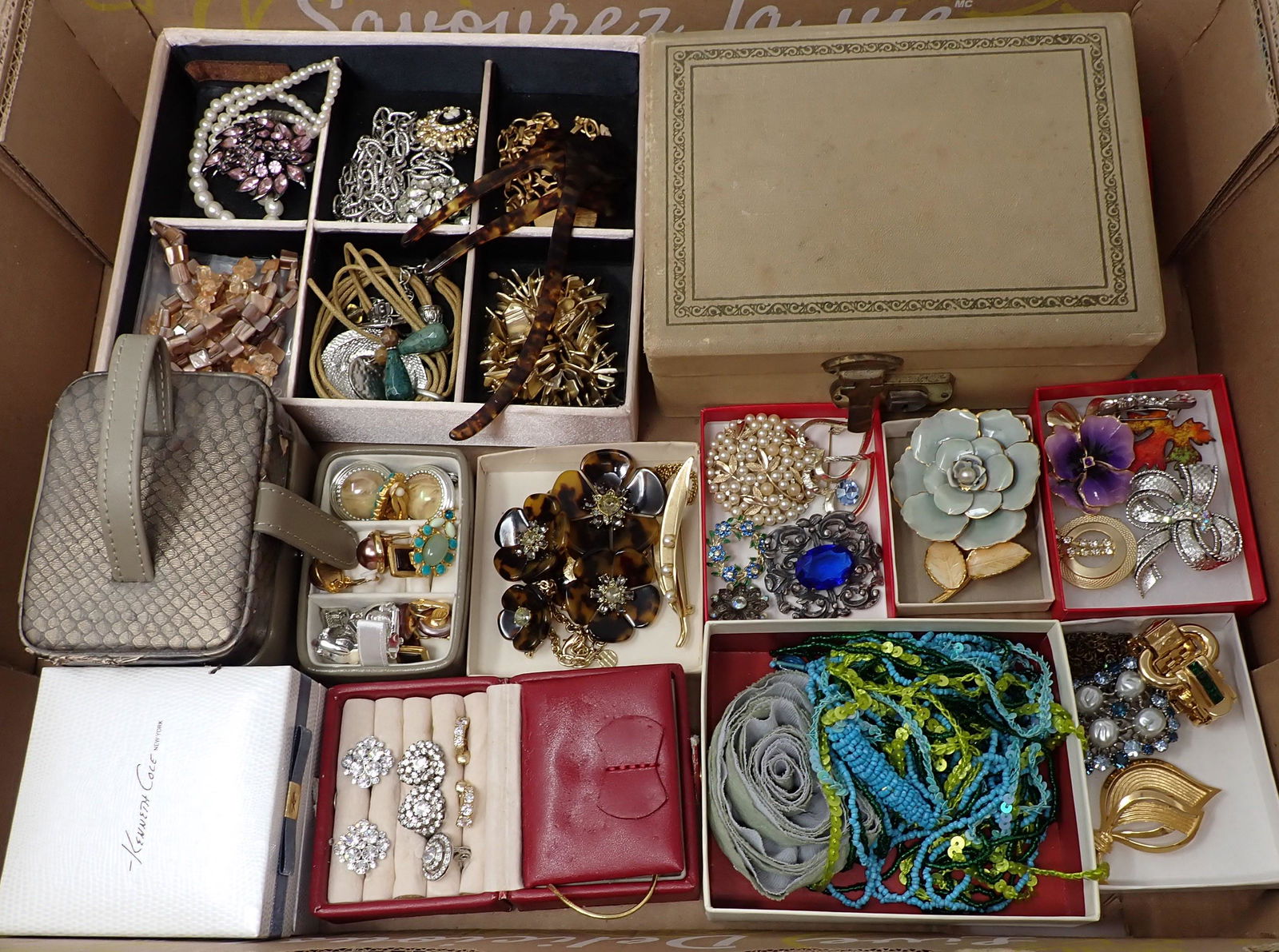 Brooches Earrings Cufflinks Misc Estate Jewelry (1 of 10)