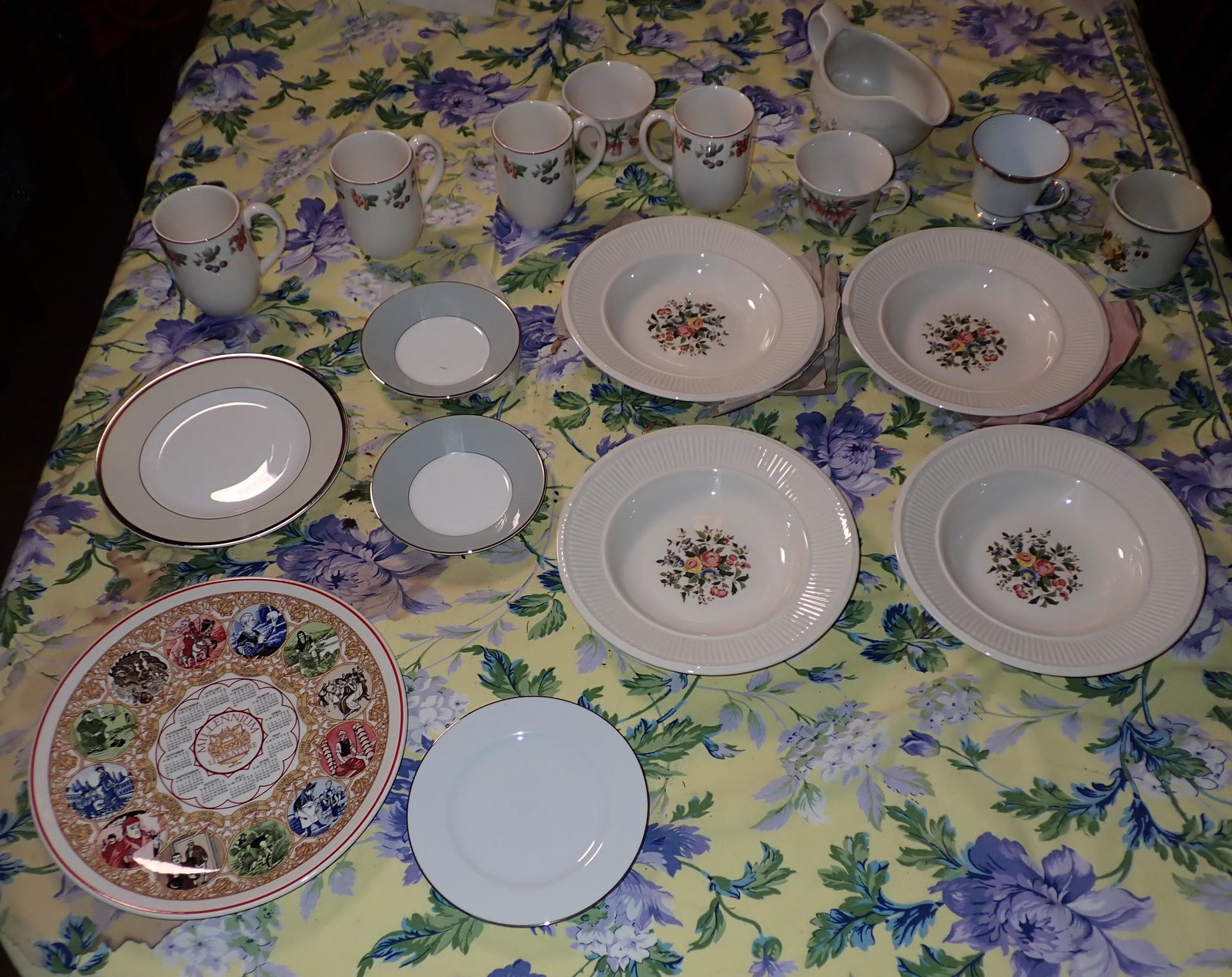 Wedgwood Noritake Pfaltzgraff: NO SHIPPING !