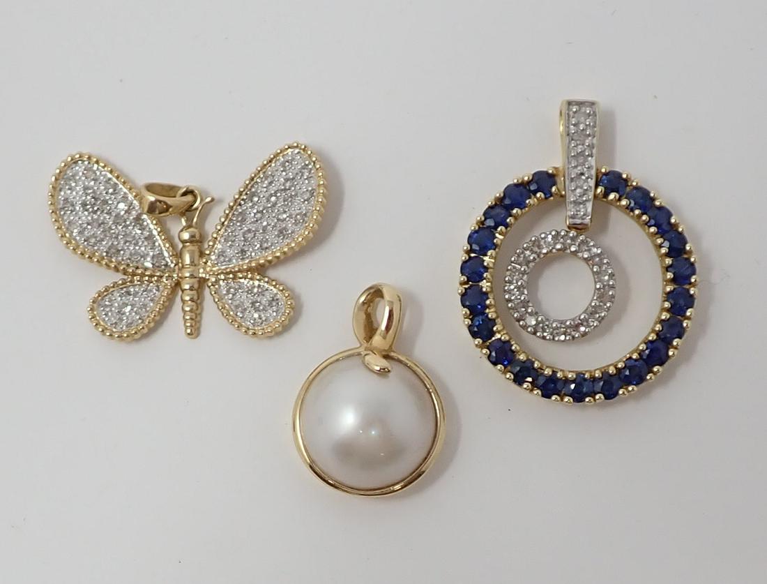 3 Gold Pendants (1 of 6)