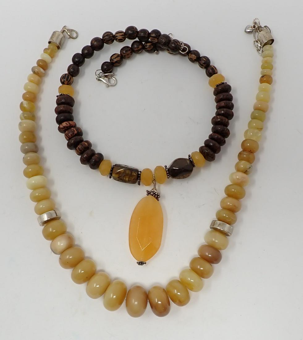 2 Beaded Necklaces (1 of 3)