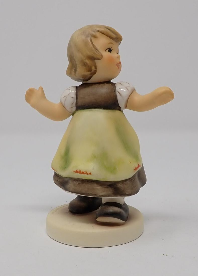 Goebel Hummel Club 912/B Spring Waltz: 2006, approx 4" tall