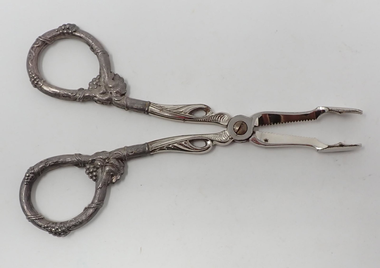 Cutters / Tongs , with Sterling Silver Handle: Approx 6" long
