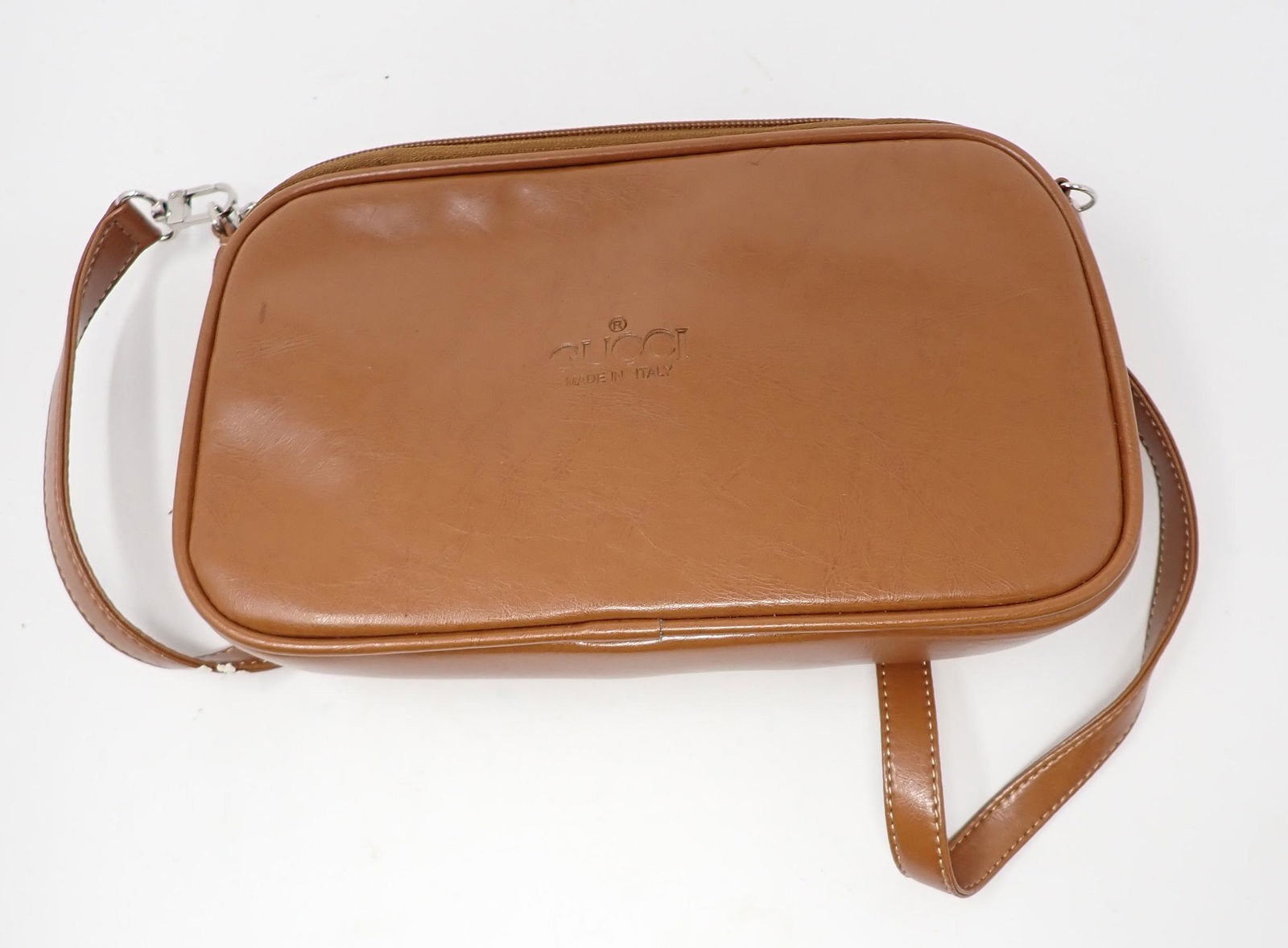 Gucci Purse: Approx 6" x 10" . This is from an estate and authenticity is NOT guaranteed