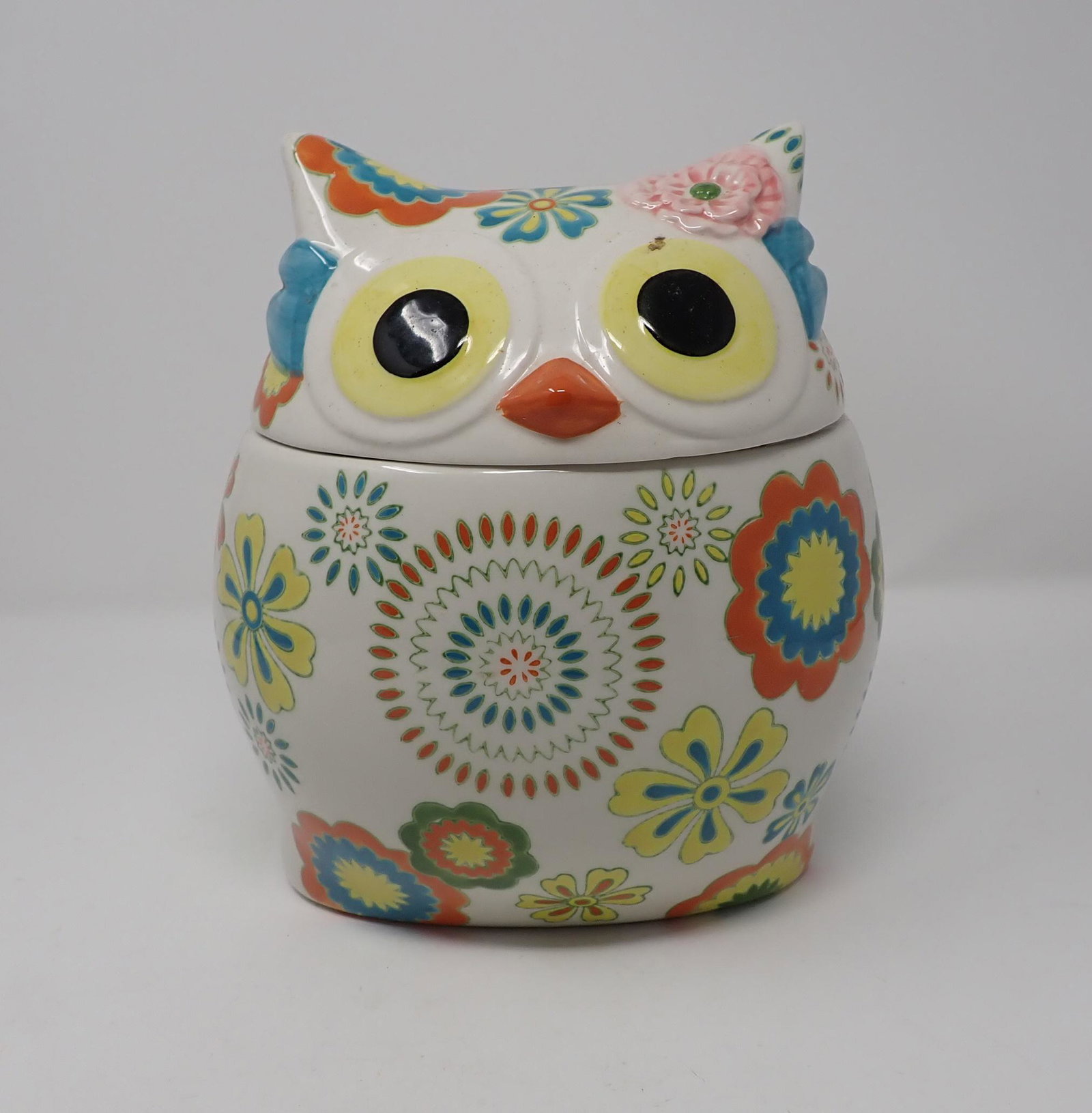 Pier 1 Imports Owl Cookie Jar: Approx 9 3/4" tall