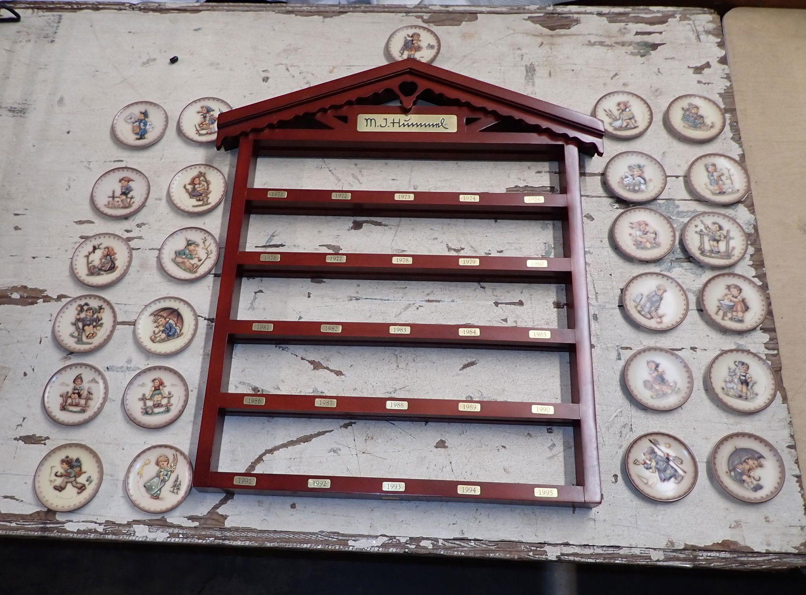 Hummel Collector Plates and Shelf (1 of 7)