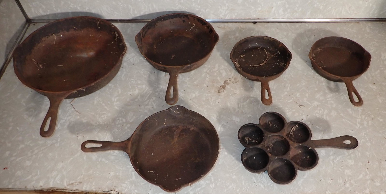 Cast Iron Skillets / Mold incl Griswold (1 of 2)