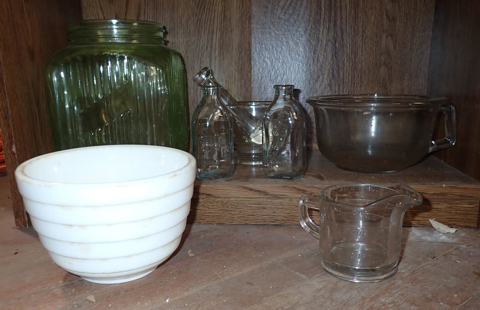 Green Depression Glass Canister Mortar & Pestle & Misc (1 of 3)