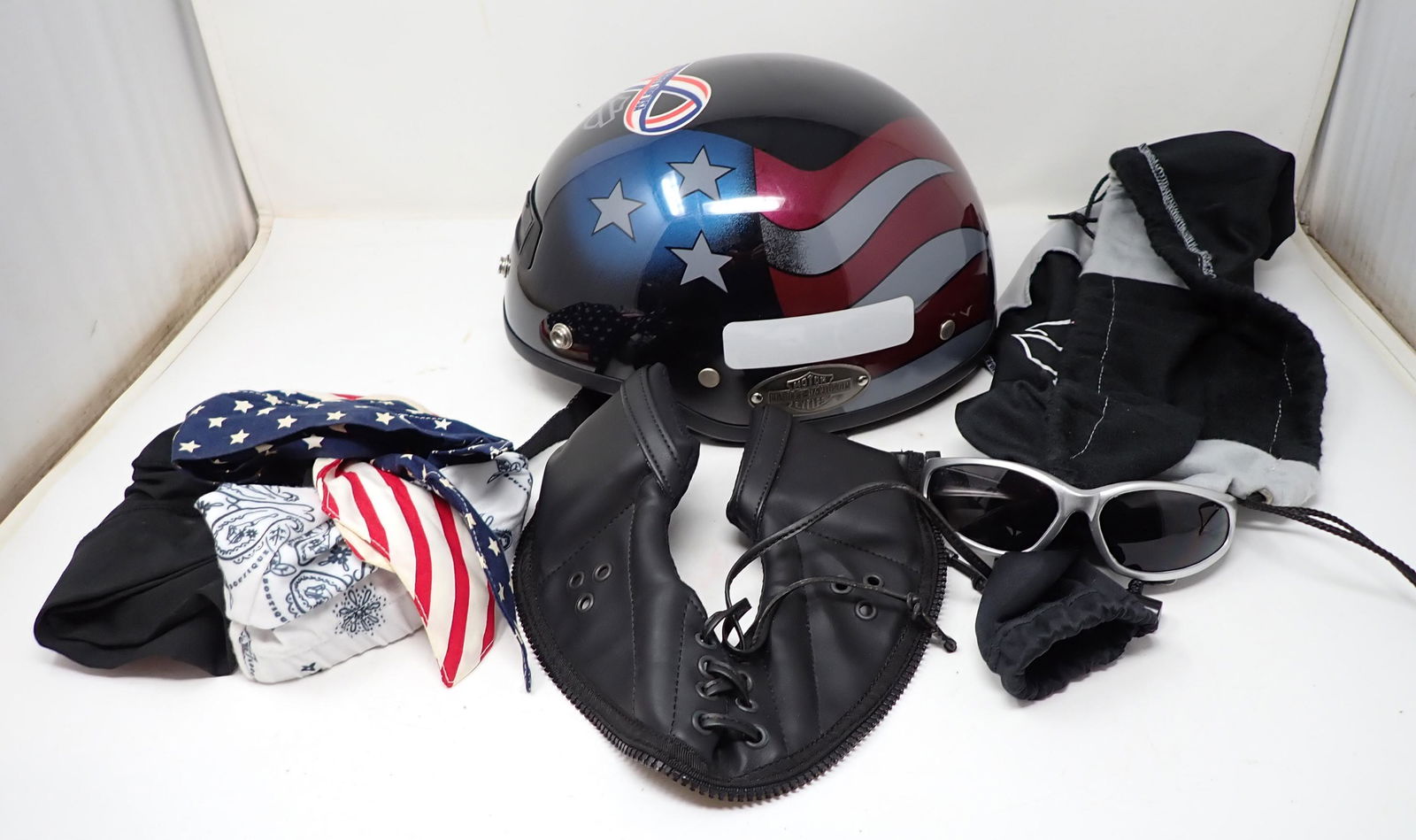 Vintage Harley Davidson Motorcycle Helmet (1 of 5)