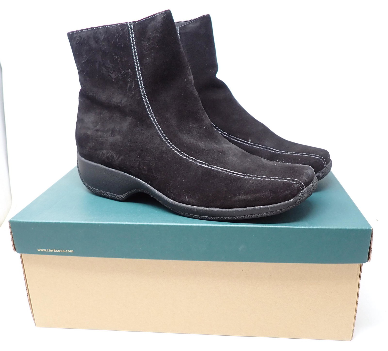 Clarks Womens Boots: Size 11