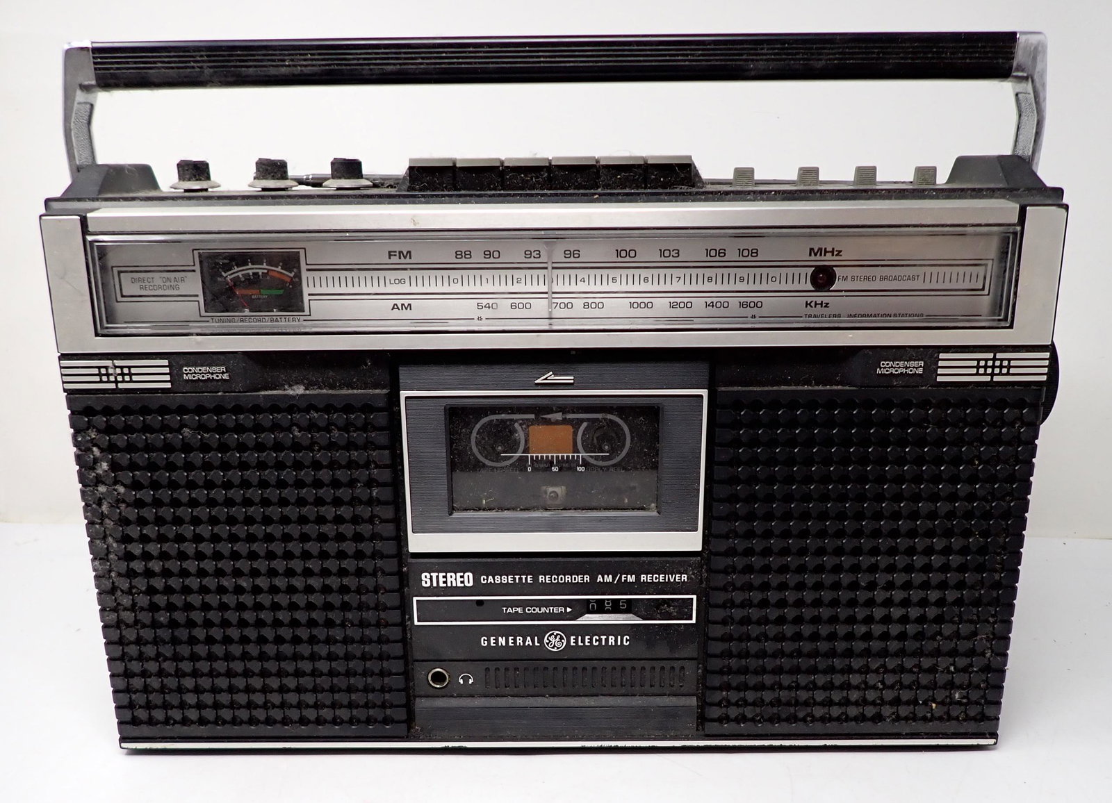Vintage General Electric Boombox Stereo: Approx 4 1/4" x 14 3/4" x 11" tall