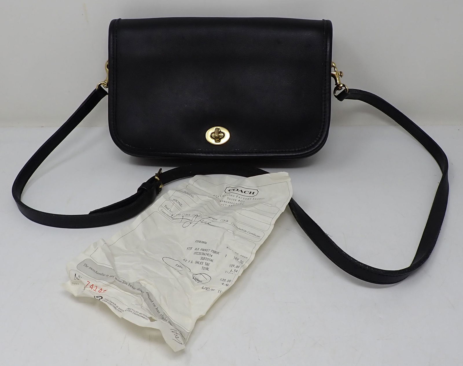 Vintage Coach Purse (1 of 4)