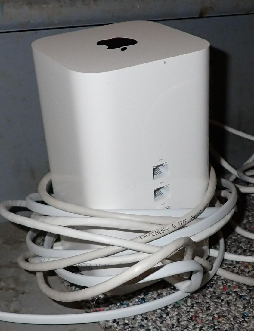 Apple Router (1 of 2)