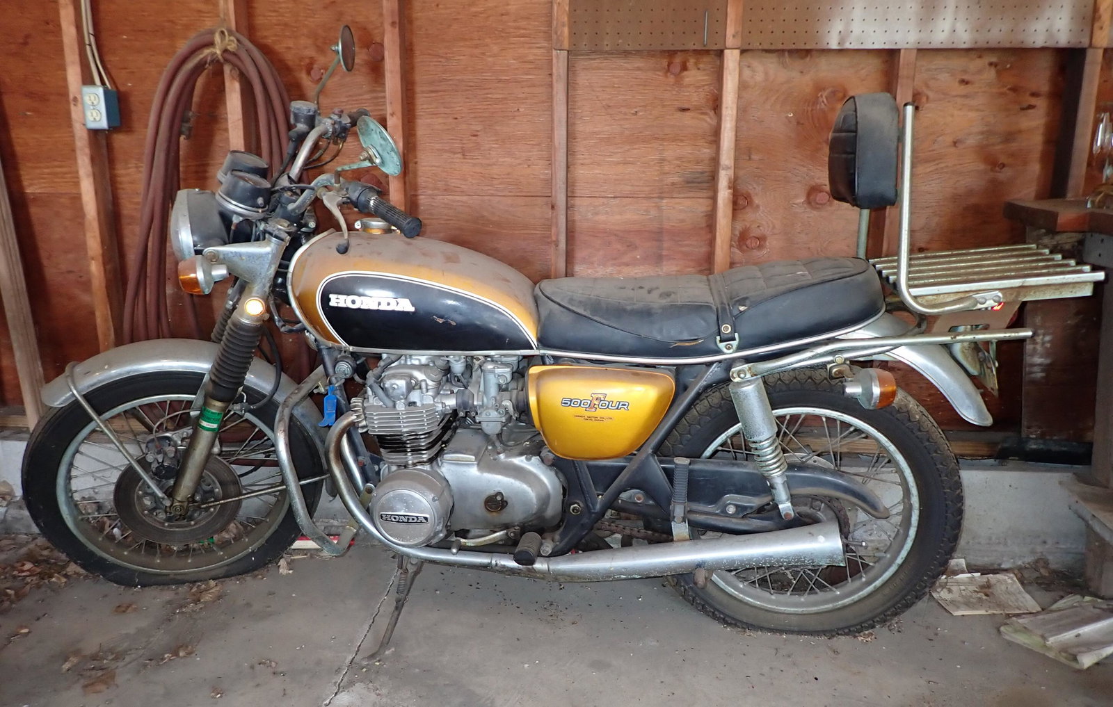 Honda CB 500 Four Motorcycle For Parts (1 of 14)
