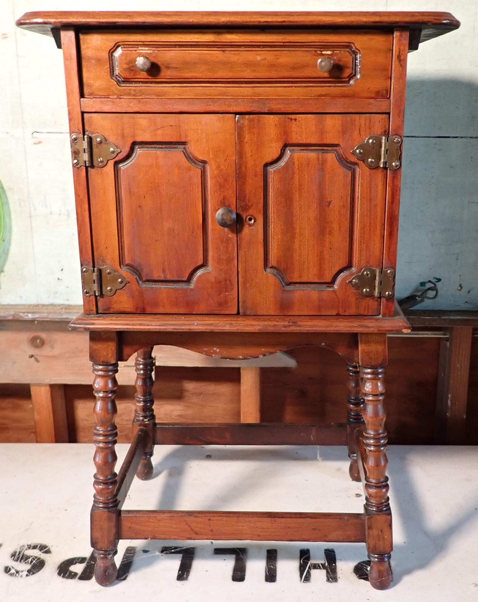 Brass Lined Smoking Stand (1 of 5)