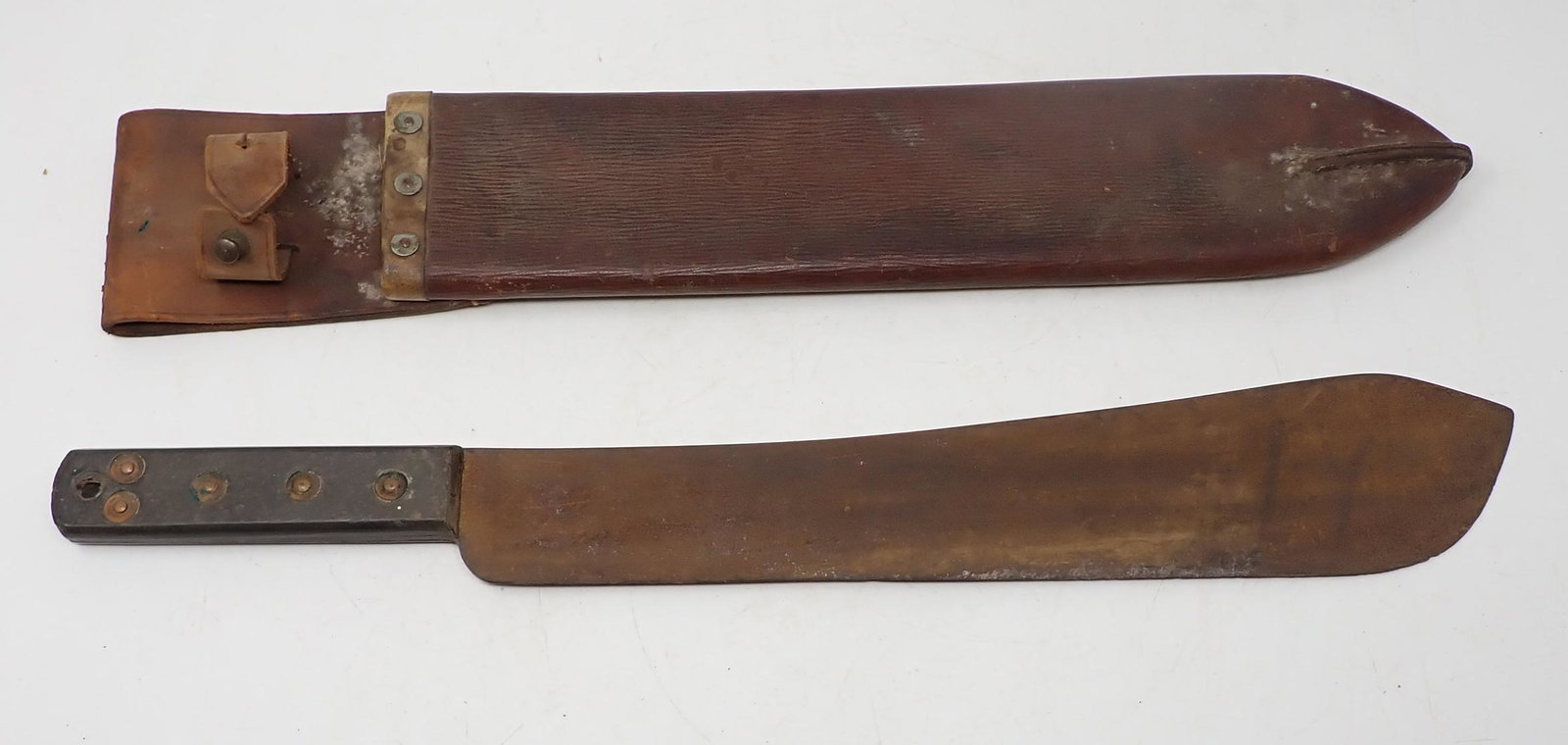 Machete w/ 1944 Leather Sheath (1 of 7)