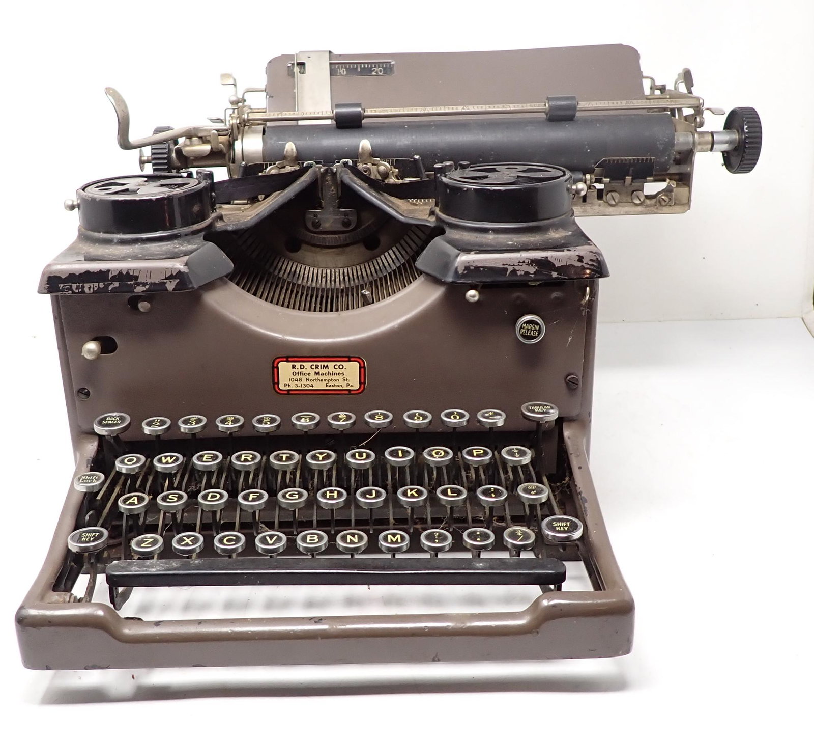 Vintage Typewriter: NO SHIPPING