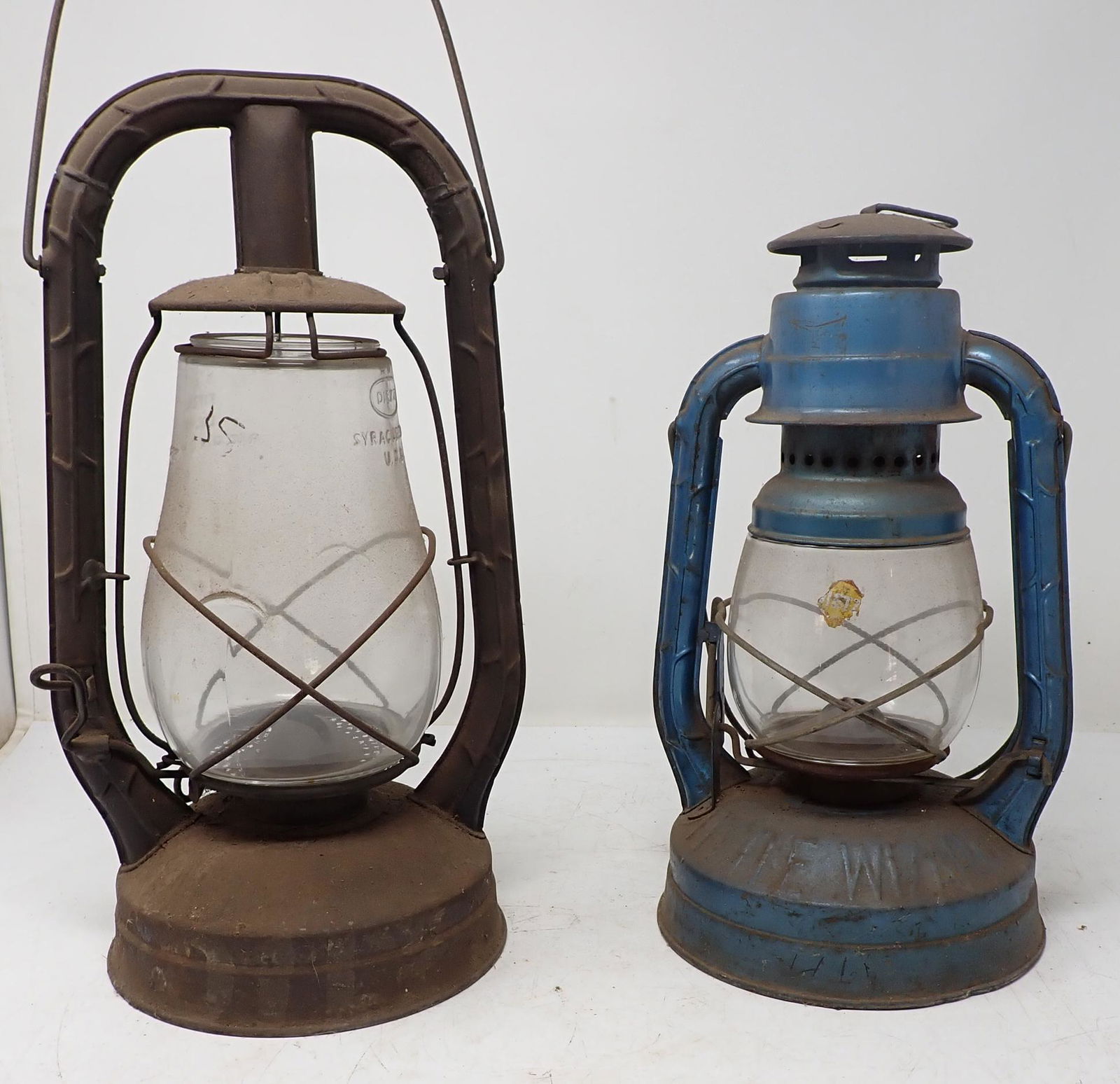 Dietz Monarch & Little Wizard Lanterns (1 of 1)