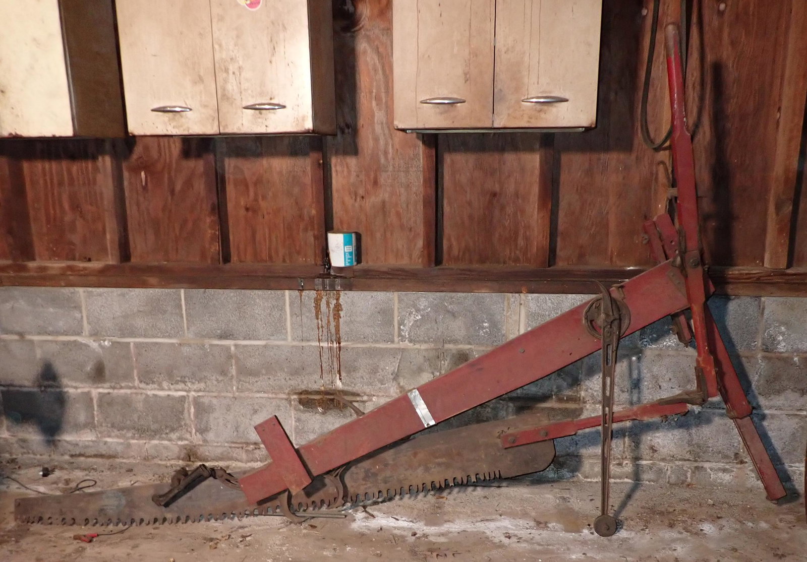 Folding Sawing Machine Hit & Miss Sawmill (1 of 10)