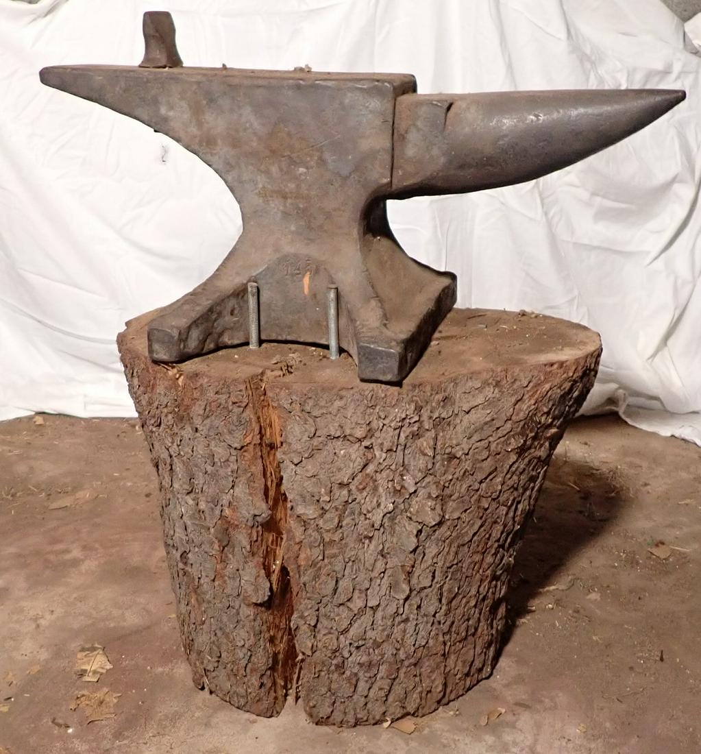 Trenton Anvil: Total height is approx 10 1/2". Hardy is included. Guessing , it is approx 125 lbs ?? NO SHIPPING ! Bring help to load !