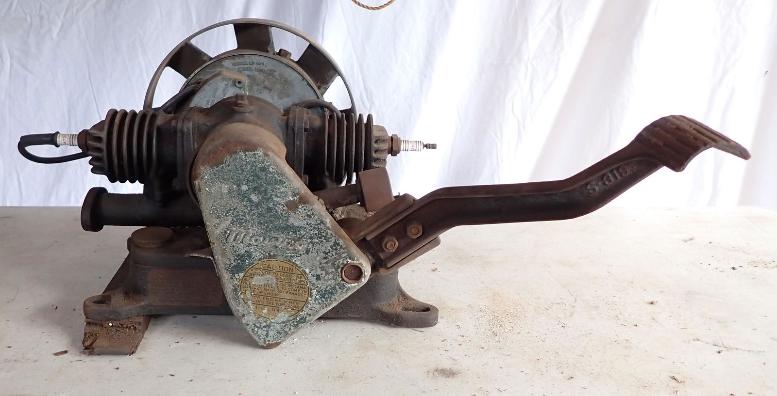 Antique Maytag Engine (1 of 6)