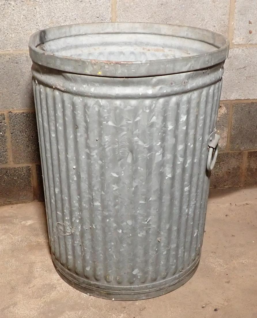 Vintage Heavy Galvanized Trash Can (1 of 2)