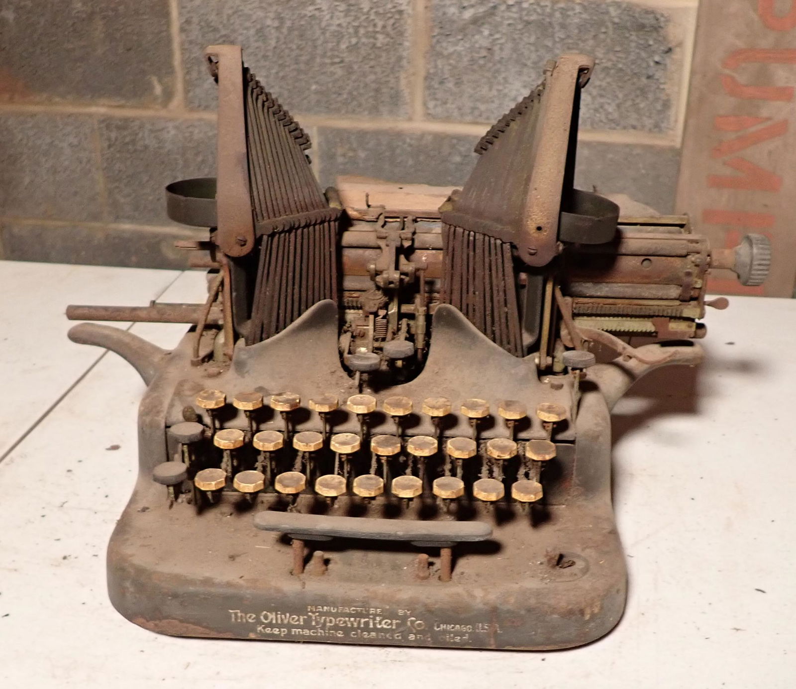Antique Oliver Typewriter (1 of 6)