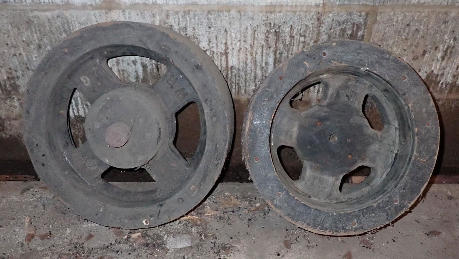 2 Wooden Foundry Wheel Gear Patterns (1 of 2)