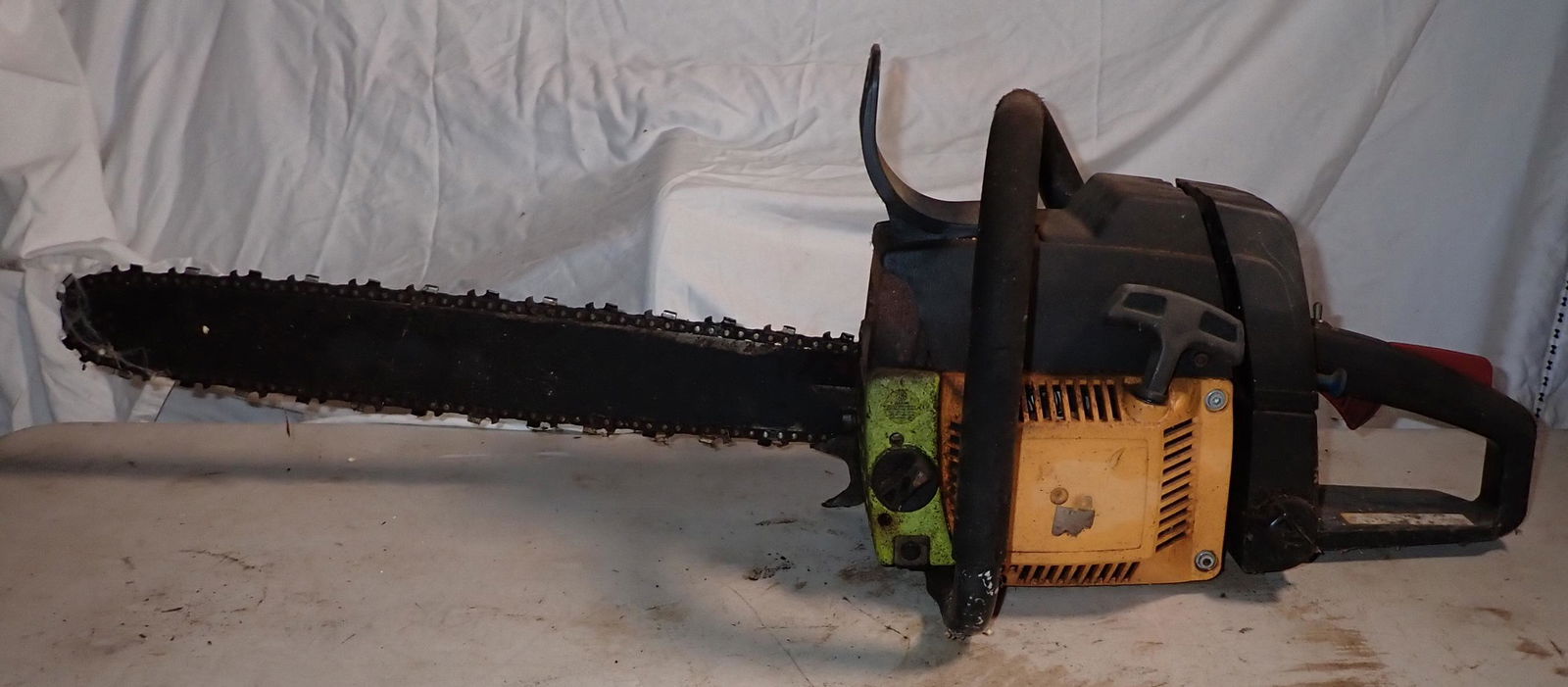 Poulan Chainsaw (1 of 3)
