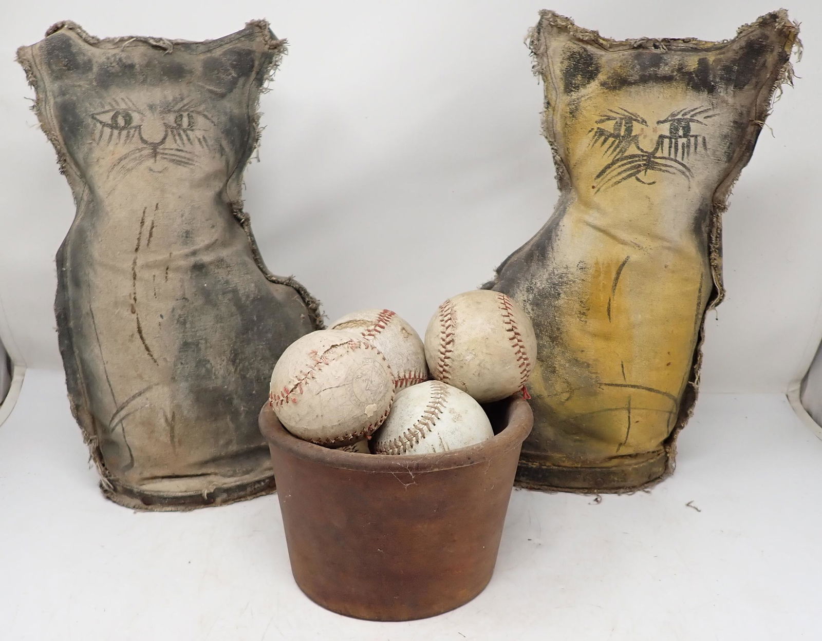 Carnival Cat Knock Downs w/ Balls (1 of 5)