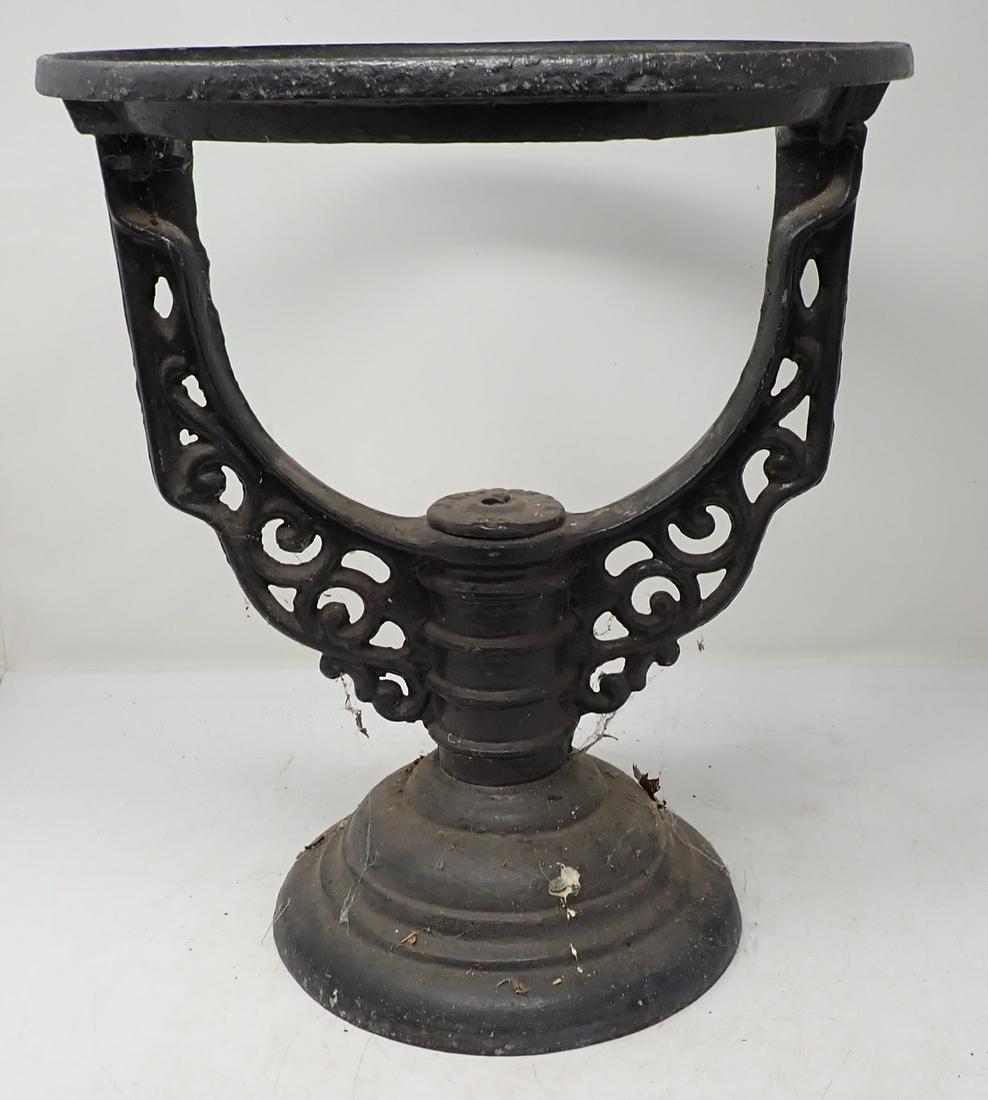 Cast Iron JD Johnson Sun Dial Base (1 of 4)