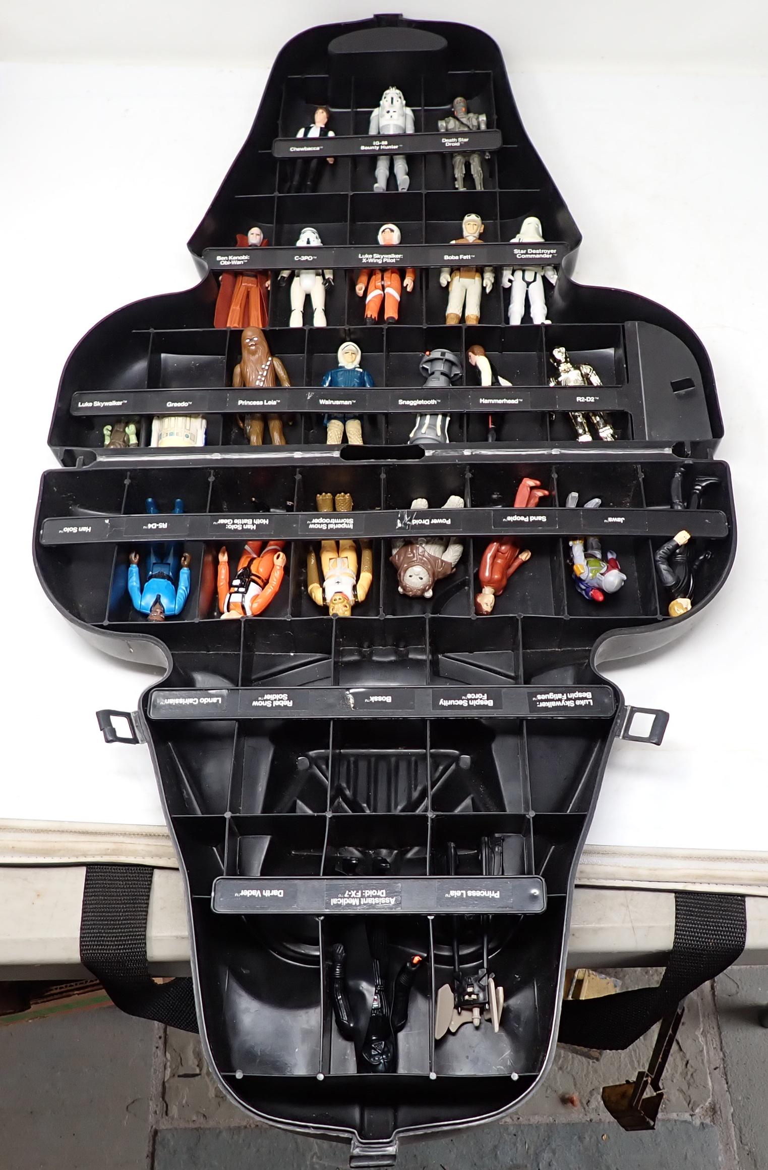 Star Wars Figures and Case (1 of 6)