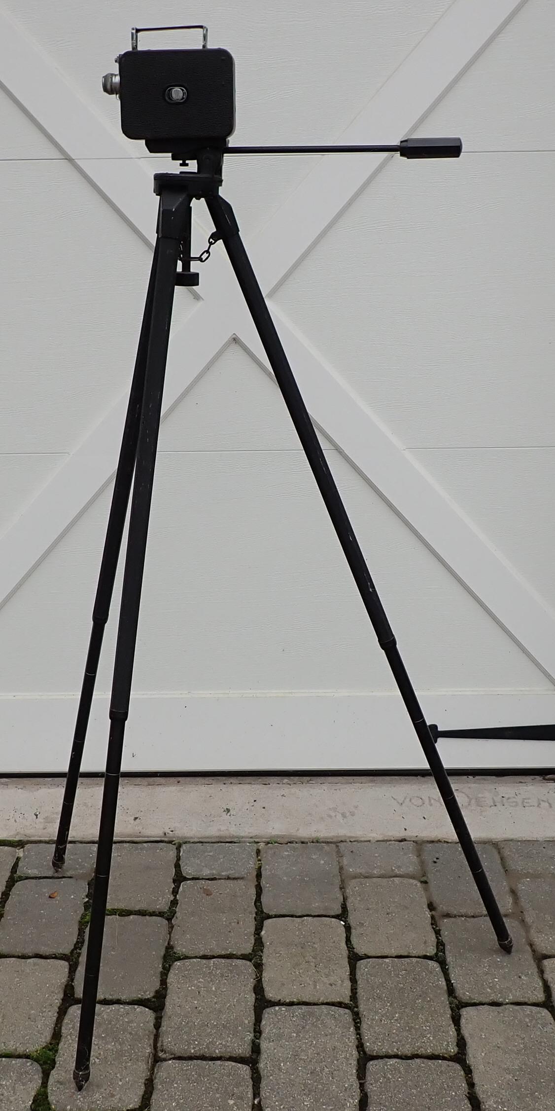 Cine Kodak Eight US Navy Tripod (1 of 5)