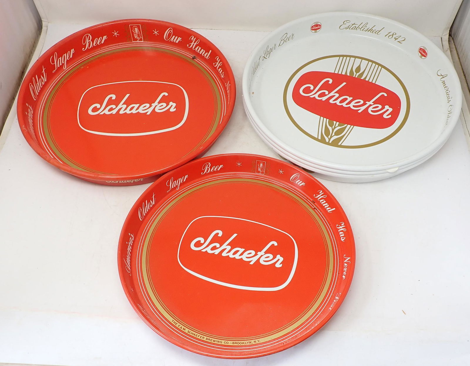 5 Schaefer Beer Trays (1 of 2)
