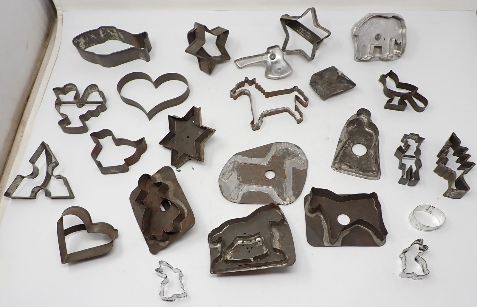 Antique & Vintage Cookie Cutters (1 of 5)