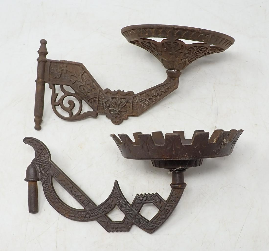 2 Cast Iron Oil Lamp Wall Brackets (1 of 1)